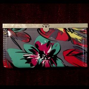 Charming Brand Clutch /Wallet Fabulous Floral NWOT